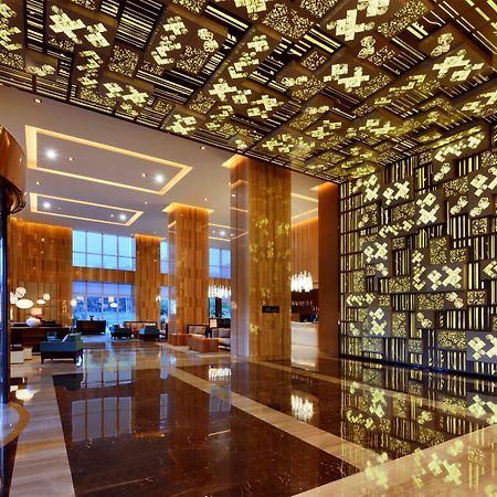 Hilton Garden Inn Chengdu Huayang Exterior photo