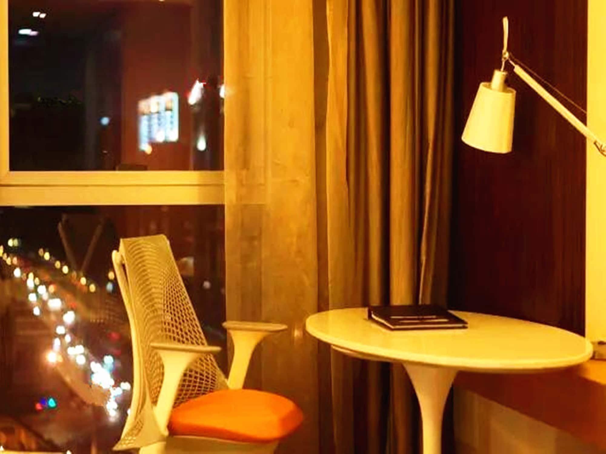Hilton Garden Inn Chengdu Huayang Exterior photo
