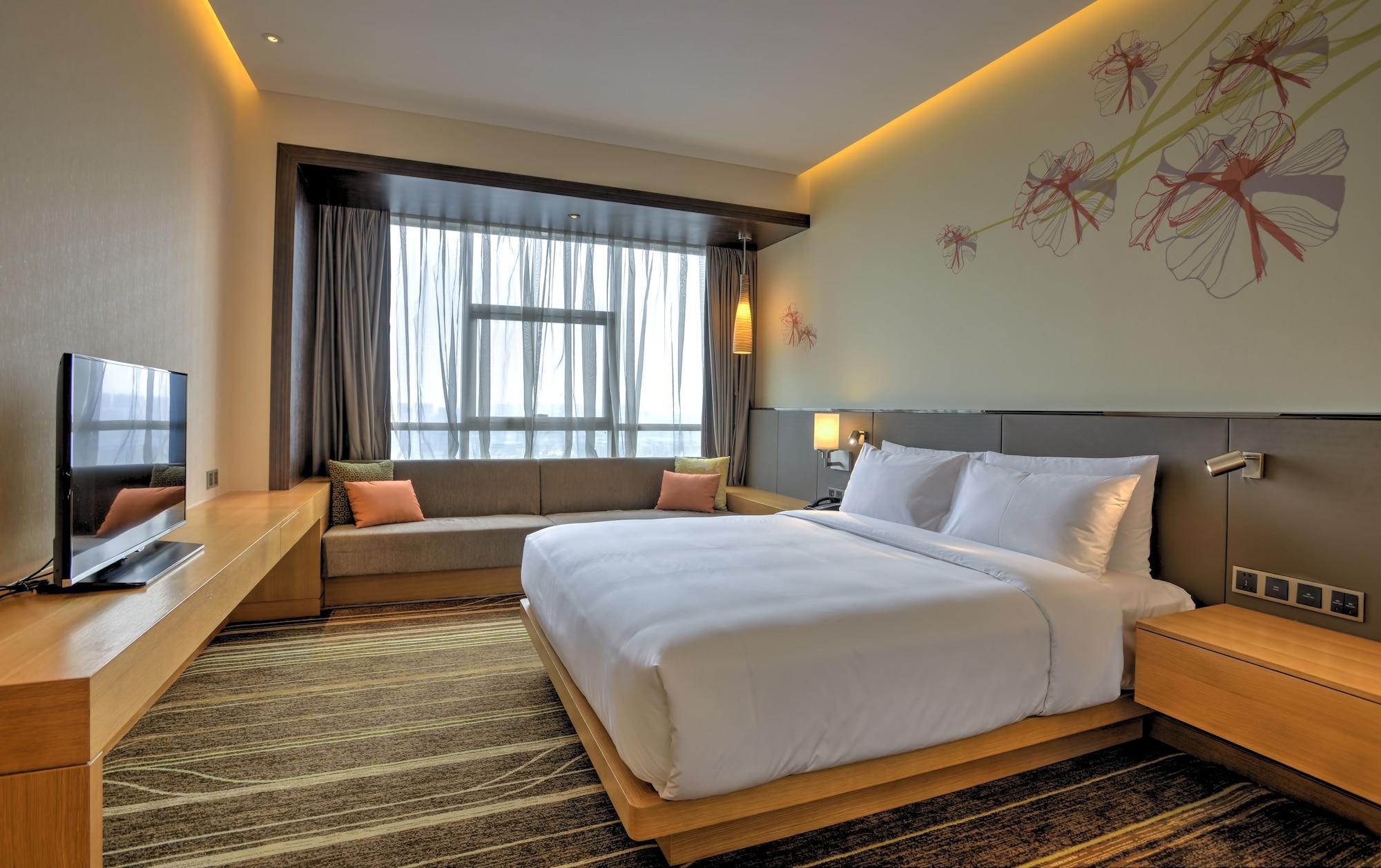Hilton Garden Inn Chengdu Huayang Exterior photo