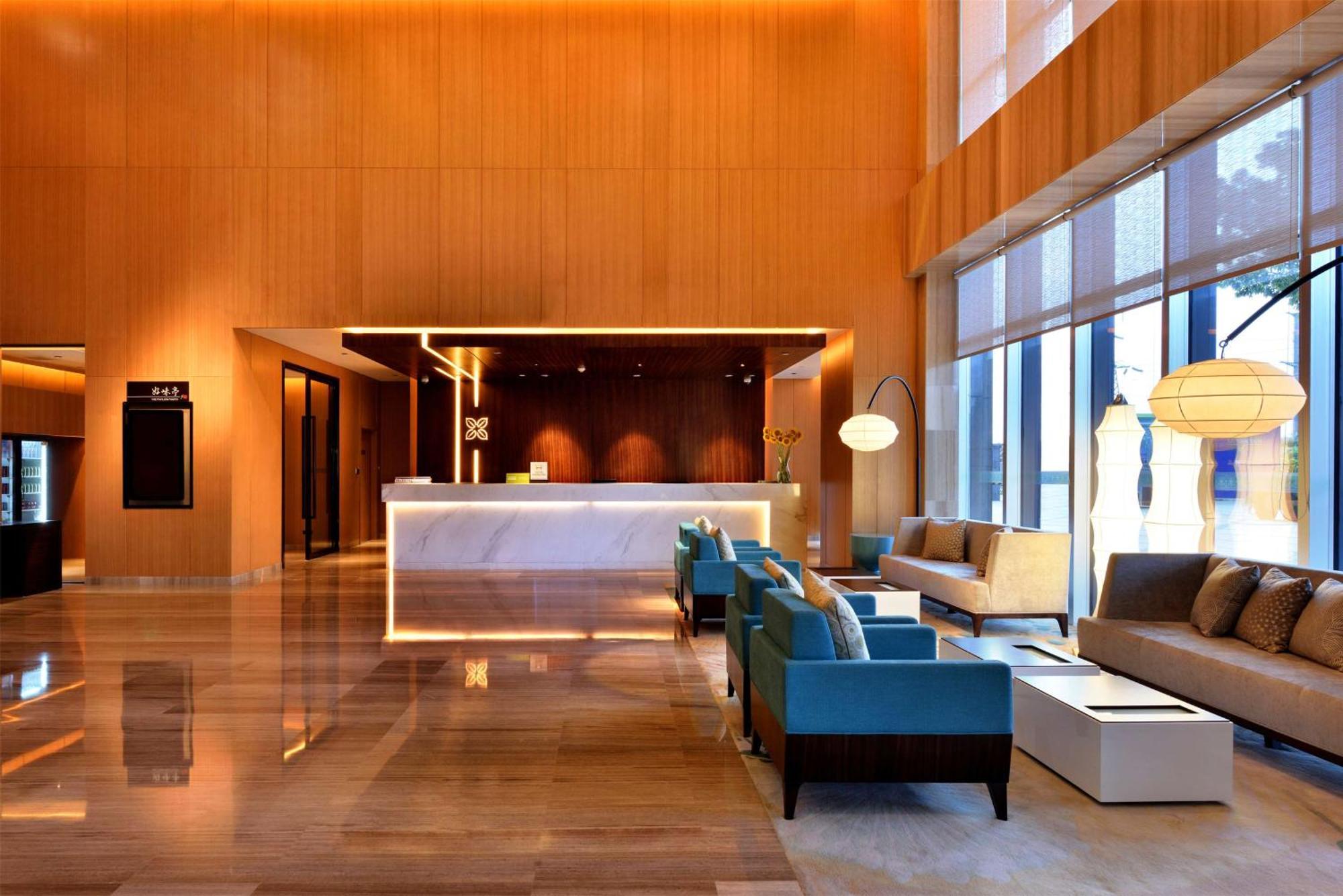 Hilton Garden Inn Chengdu Huayang Exterior photo