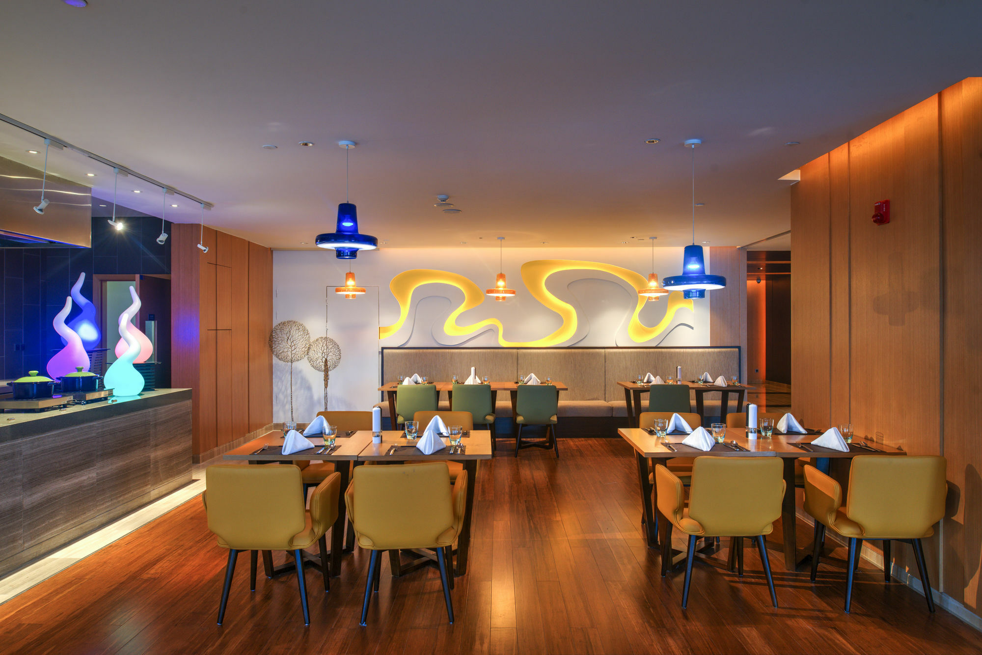Hilton Garden Inn Chengdu Huayang Exterior photo